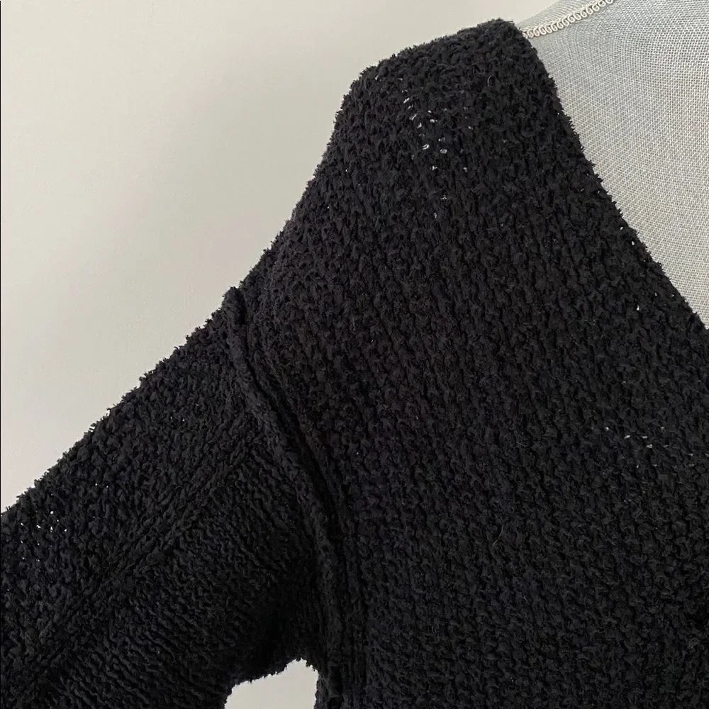 Free People Coco V-Neck Twist Detail Knit Sweater Black Sz M Cozy Urban Chic
